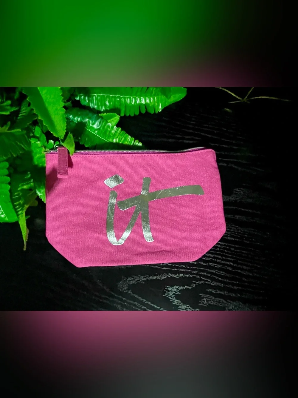 IT Cosmetics Makeup Bag
